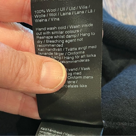 FILIPPA K – Black Half-Zip Wool Top (XS) - Picture 3 of 8